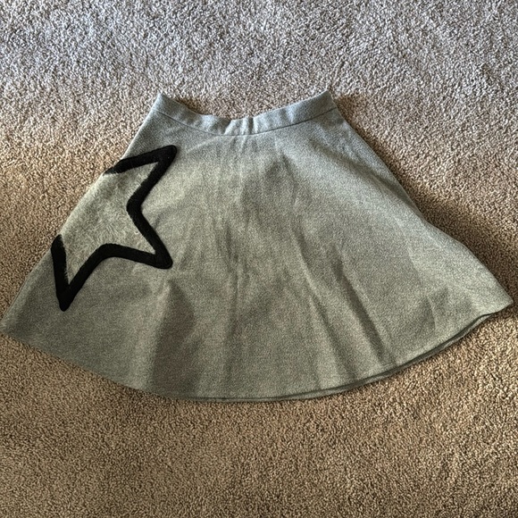 Dresses & Skirts - Gray Skirt with Black Star Accent